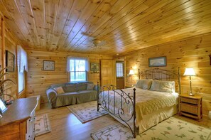 3 bedrooms, iron/ironing board, WiFi, bed sheets - Dancing Bears | Hot Tub | Grill (Morganton)