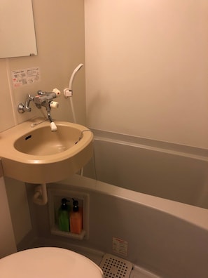 Cottage | Bathroom