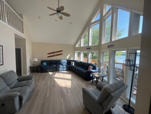Flat-screen TV, DVD player, table football - Blue Heron Lodge Lake Gaston, Sleeps 20, Private Dock & Sundeck, Family-Friendly (Littleton)
