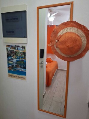 1 bedroom, in-room safe, iron/ironing board, WiFi