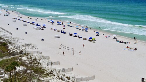 Modern 3-Bed Gulfront Condo at Calypso Overlooking the Gulf!