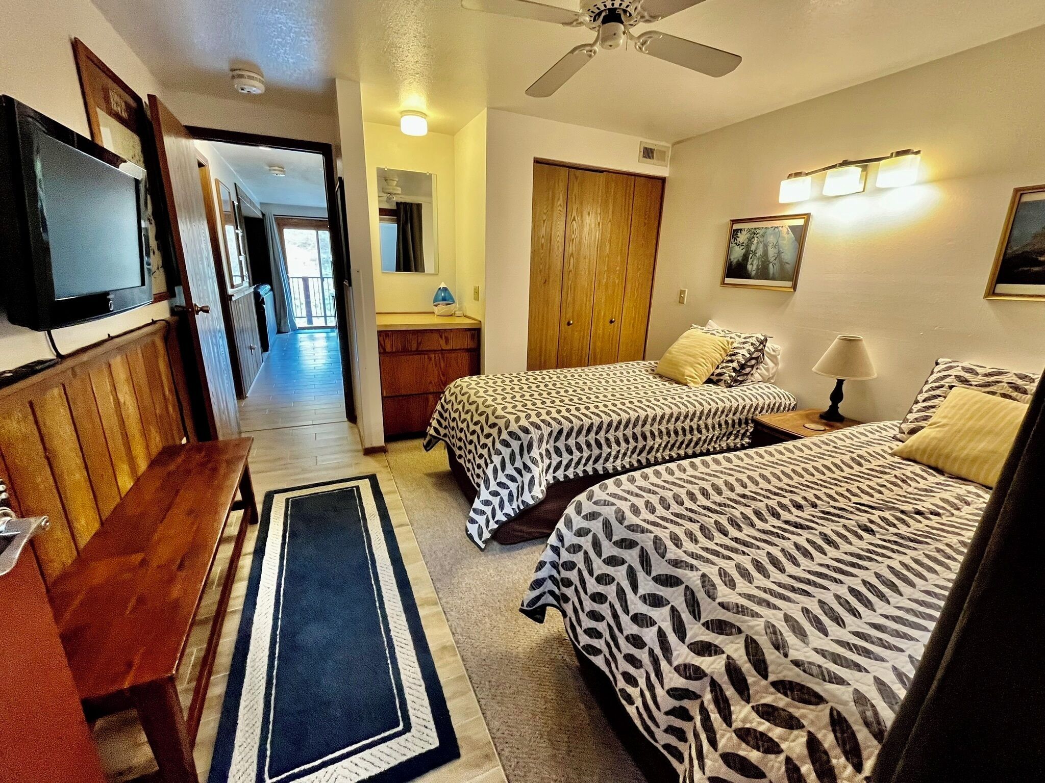 2 bedrooms, iron/ironing board, free WiFi, bed sheets