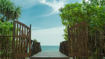 Di pantai