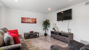 TV, fireplace