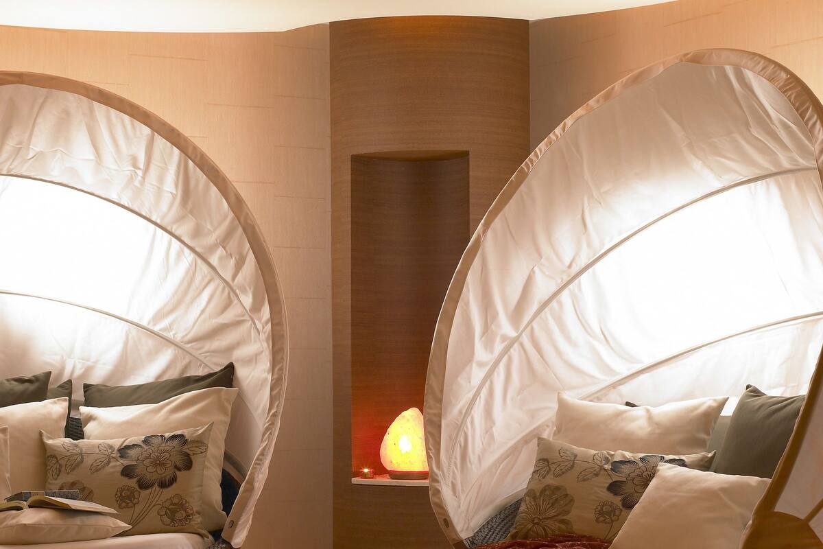 sauna, hot tub, steam room