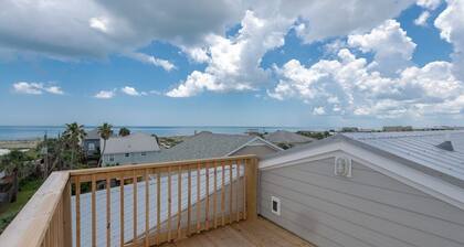 Forever Sunshine - 4 houses to sand! Ocean View Home with Pool, Sleeps 10.
