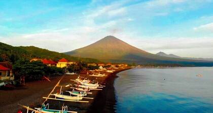 Valomia Beachfront