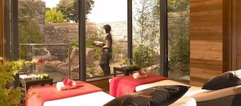 Castlecourt Hotel