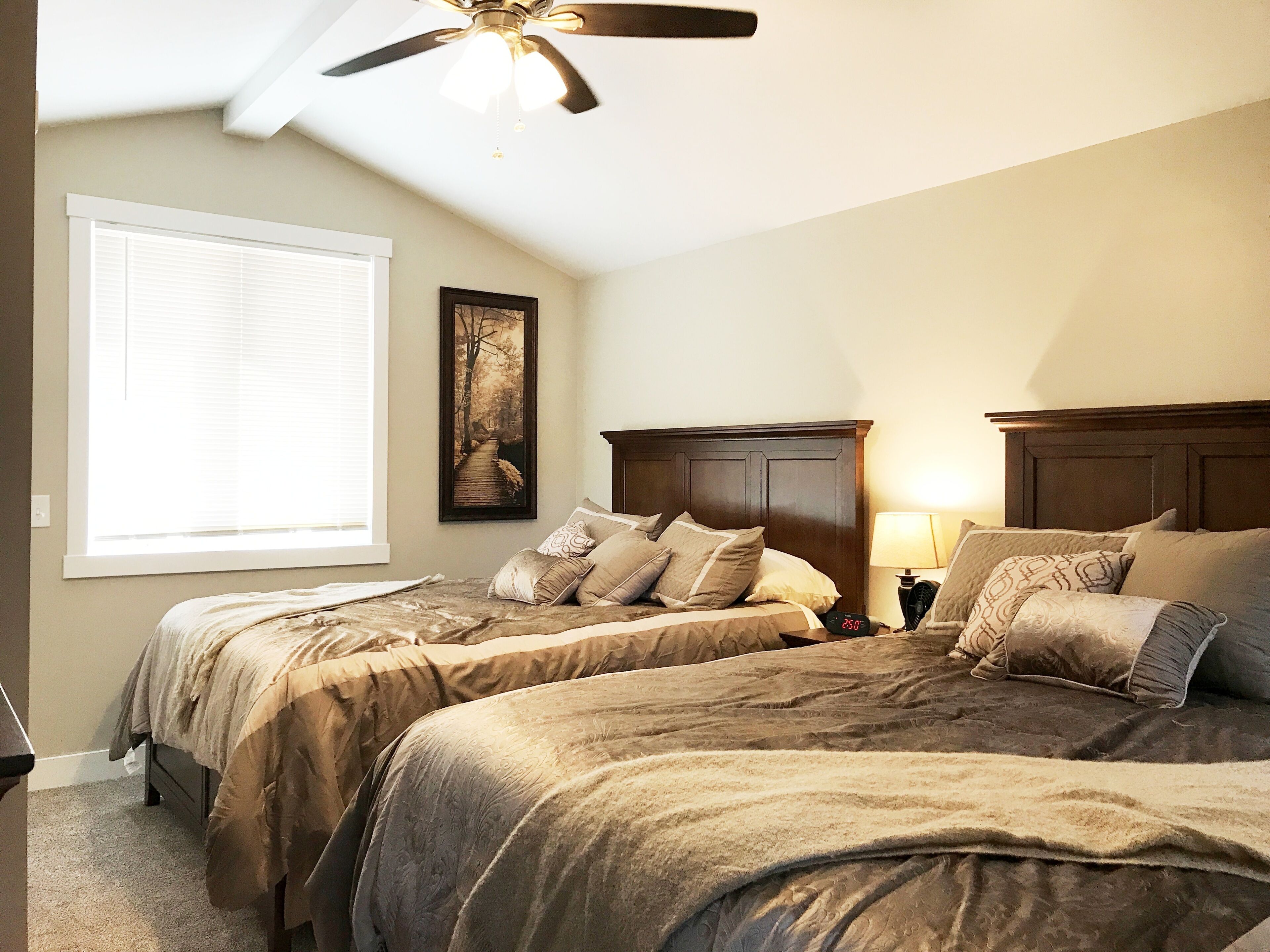 4 chambres, fer et planche à repasser, lit parapluie, Wi-Fi gratuit