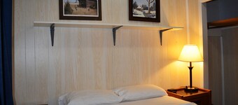 NY LISTE! Poplar Street Cottage - Pakk deg inn i komfort!