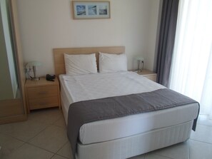 经典公寓, 1 张双人床, 山景 | 熨斗/熨衣板、免费 WiFi、床单