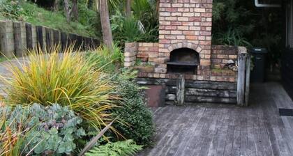 Kereru Cottage, ruhige Lage, in der Nähe von Baddeleys Beach, Tawharanui