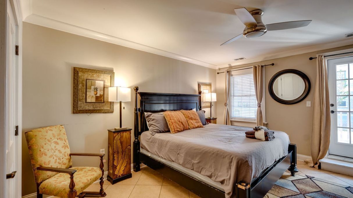 201 York #1 · 4 Bedroom Beauty Steps from the River