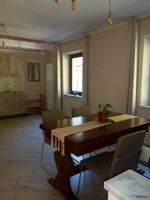 Apartment, 2 Bedrooms | In-room dining - B&B da Morena (Minucciano)