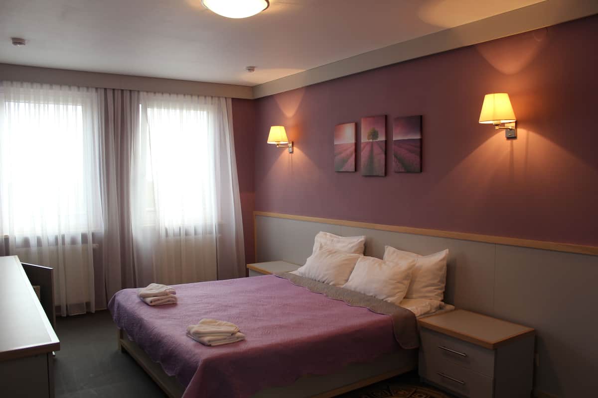 Superior Double Room, Bay View | In-room safe, desk, soundproofing, iron/ironing board