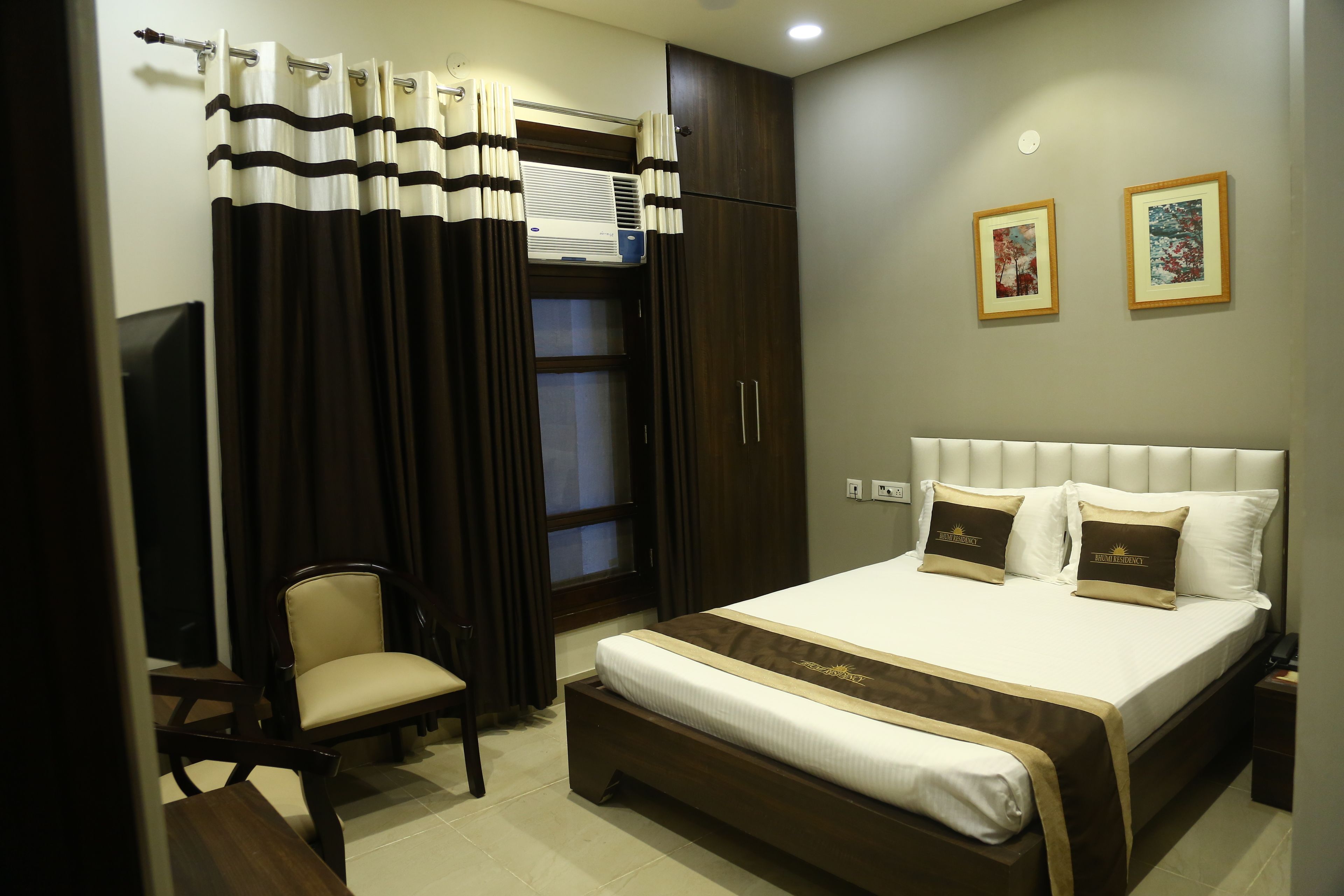 Executive Suite | Free WiFi