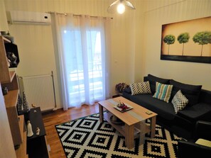TV, fireplace, books - ANNA - modern apartament 3 km. from center of Athens (ATHENS)