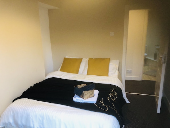 Deluxe Double Room, 1 Double Bed, Non Smoking | Extra beds