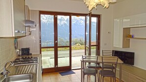 Apartment, 1 Bedroom, Pool Access | In-room dining - La Quiete 19 Holideal (Tremosine)