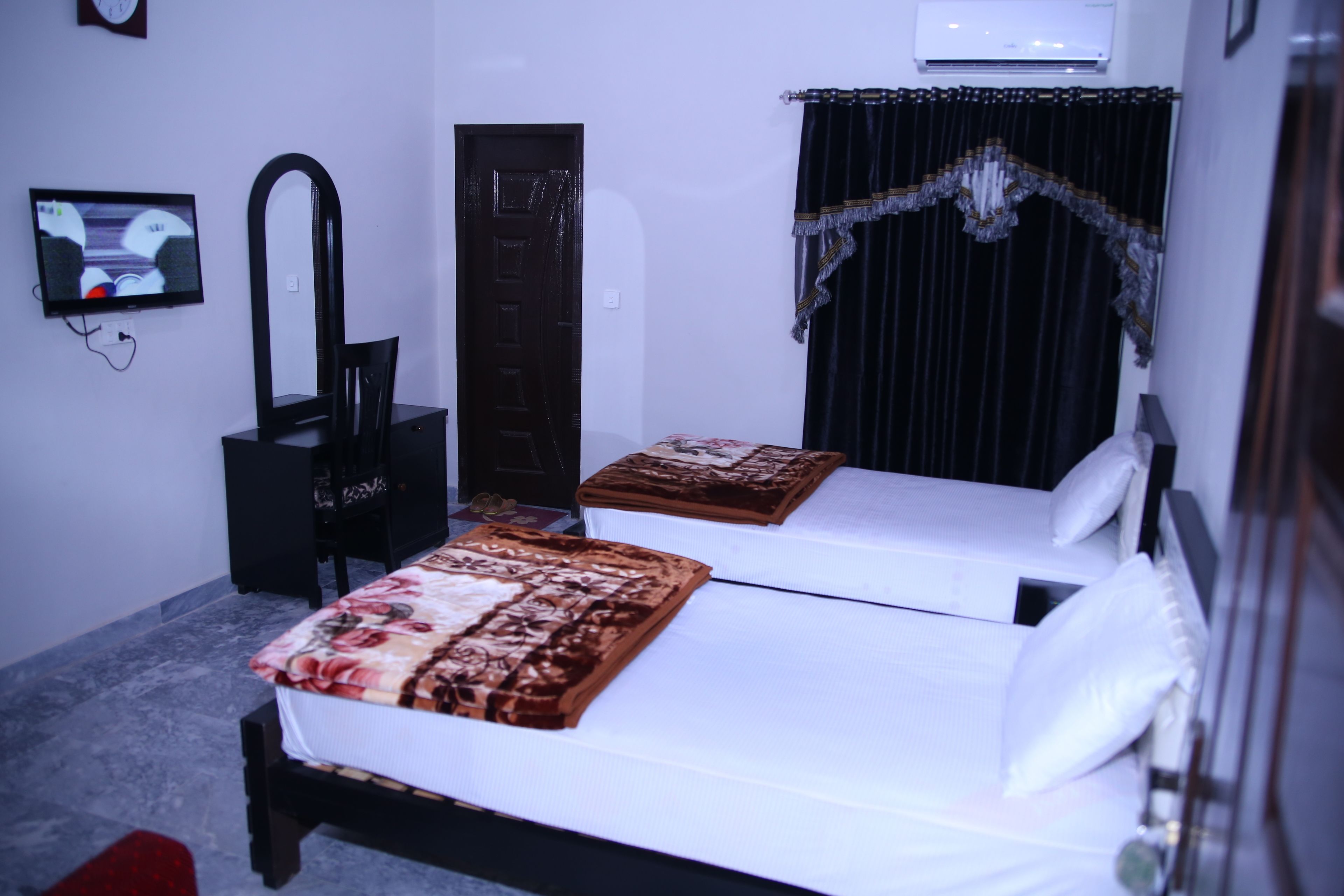 Rollaway beds
