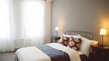 2 Bed 2 Bath Apartment | Individually decorated, individually furnished, laptop workspace