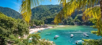 Luxury Beach Frontage Villa with amazing views for Rent