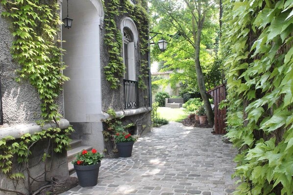 Enceinte de lâhĂ©bergement