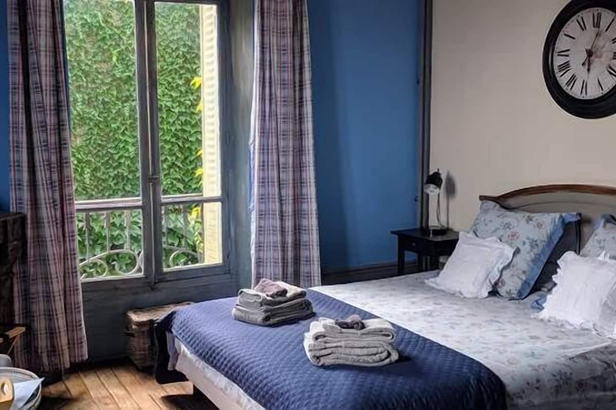Double Room (Epicée) | Blackout curtains, free WiFi, individually decorated