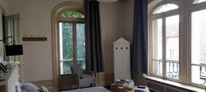 Suite Familiale | Décoration personnalisée, ameublement personnalisé, rideaux occultants