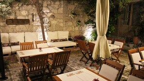 Terrace/patio - Lilyum Alaçatı Butik Otel (Cesme)