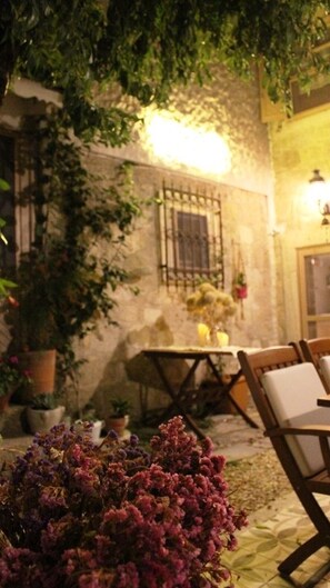 Terrace/patio - Lilyum Alaçatı Butik Otel (Cesme)