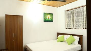 3-Bedroom Villa | 3 kamar tidur, meja kerja, setrika/meja setrika, dan Wi-Fi gratis