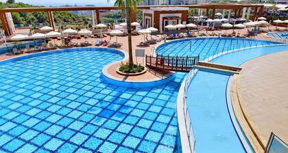 Azura Park Residence