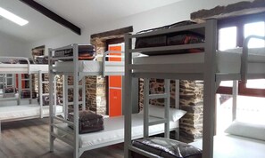 Gemeinsamer Schlafsaal | Kostenloses WLAN, Bettwäsche