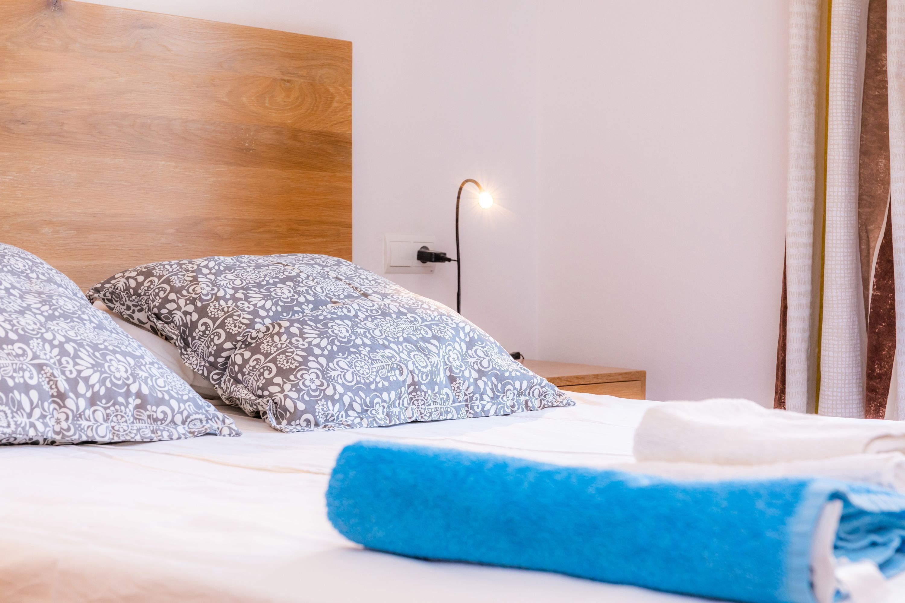 3 dormitorios, tabla de planchar con plancha, wifi gratis y ropa de cama