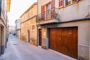 Exterior - Romantic Casa Coronel Aloy with Modern Interiors, Rooftop Terrace, Air Conditioning and Wi-Fi (Pollença)