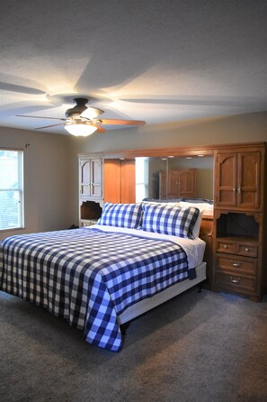 8 Schlafzimmer, Bügeleisen/Bügelbrett, kostenloses WLAN, Bettwäsche