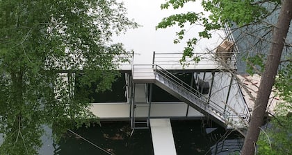 ¡Ahorra en agosto! sala para 30, 8 habitaciones, 2 cocinas completas, enorme muelle, 5 1/2 baños