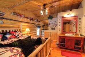 8 bedrooms, iron/ironing board, travel cot, free WiFi