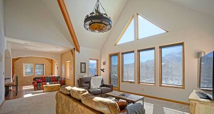 Spectacular Views! Comfortable, Spacious, Family Friendly Home-3 bedroom, 3 bath