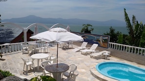 Outdoor pool - Villa Daniella (Florianópolis)