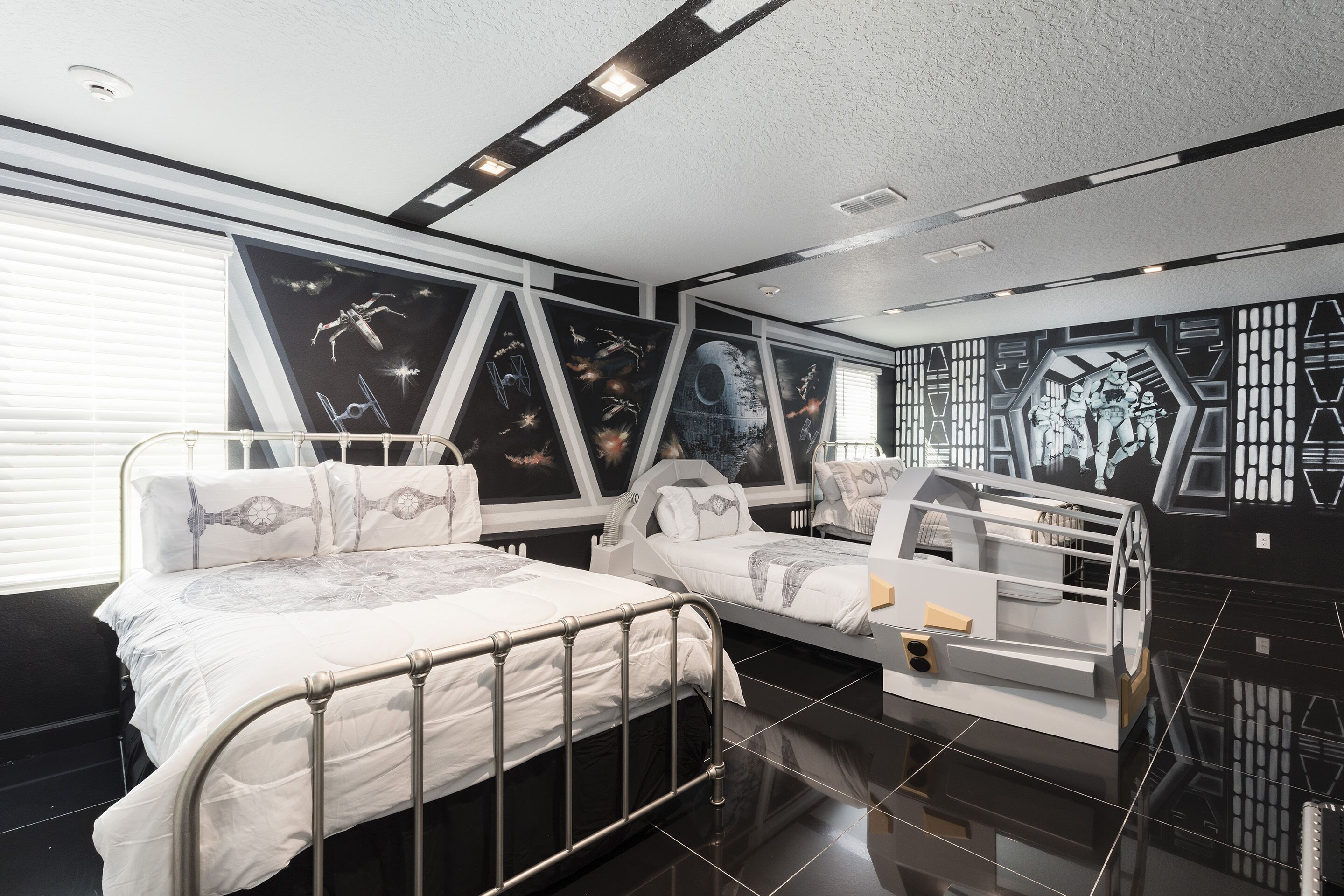 7 makuuhuonetta, silitysrauta/-lauta, Wi-Fi, vuodevaatteet