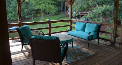Cozy Cabin,Sandy Beach,Fantastic Dock W/ 50' TV & Boat Launch