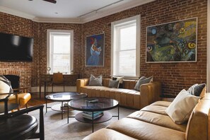 TV, offices