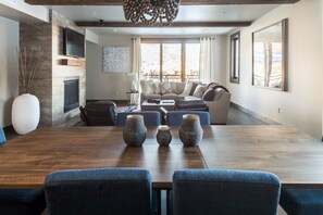 Televisio, takka, DVD-soitin