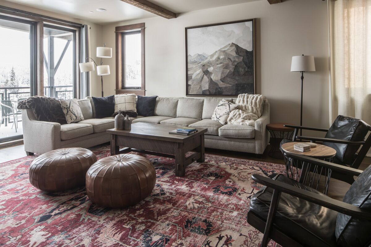 Télévision, cheminée, lecteur de DVD