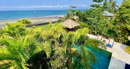 Luxury beachfront villa Boathouse