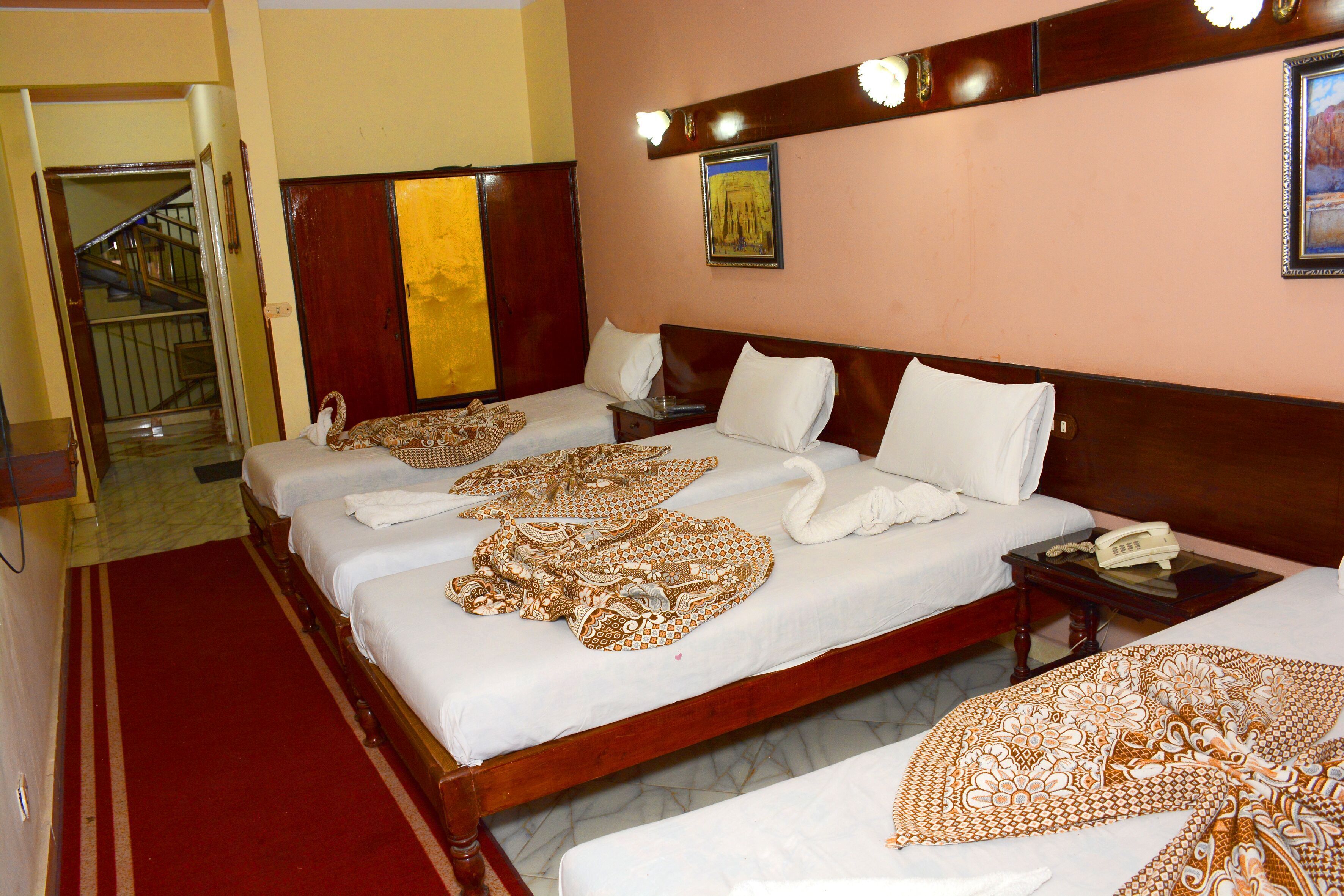 Egyptian cotton sheets, premium bedding, pillow-top beds, minibar