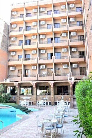 Exterior - Shady Hotel (Luxor)