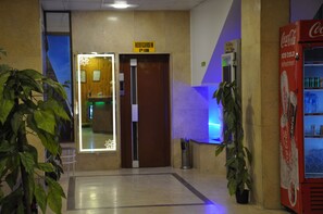 Elevator - Shady Hotel (Luxor)